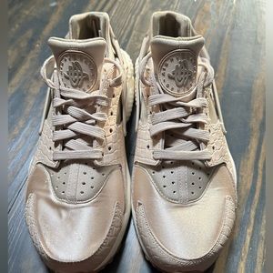 Nike Gold Air Huarache Sneakers Tennis Shoes